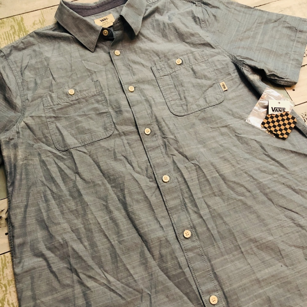 NWT VANS Guilder IV Button Down Short Sleeve Shirt